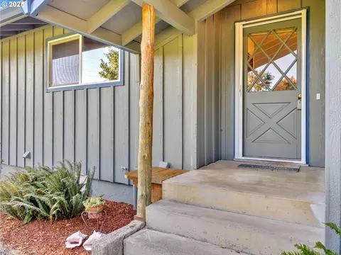 Exterior - 44434 SE Coalman Rd, Sandy, OR 97055 photo 6 of 10