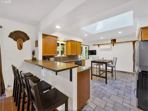 Kitchen - 44434 SE Coalman Rd, Sandy, OR 97055 photo 1 of 3