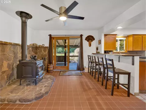 Entry Way - 44434 SE Coalman Rd, Sandy, OR 97055 photo 4 of 4