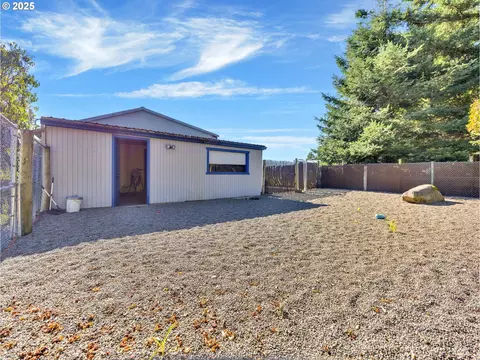 Exterior - 44434 SE Coalman Rd, Sandy, OR 97055 photo 7 of 10