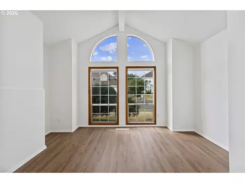 Living - 2730 NE Roberts Ave, Gresham, OR 97030 photo 1 of 8