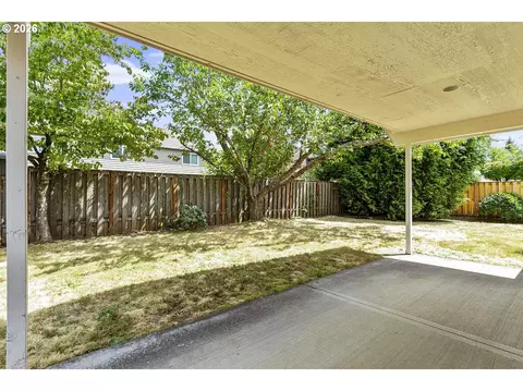 Exterior - 2730 NE Roberts Ave, Gresham, OR 97030 photo 5 of 5