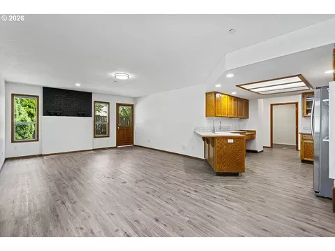 Living - 2730 NE Roberts Ave, Gresham, OR 97030 photo 6 of 8