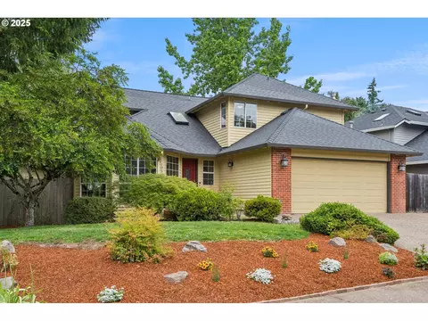 10627 SW Tualatin Dr, Portland, OR 97224
