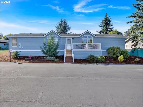 1819 SE Orient Dr #8, Gresham, OR 97080