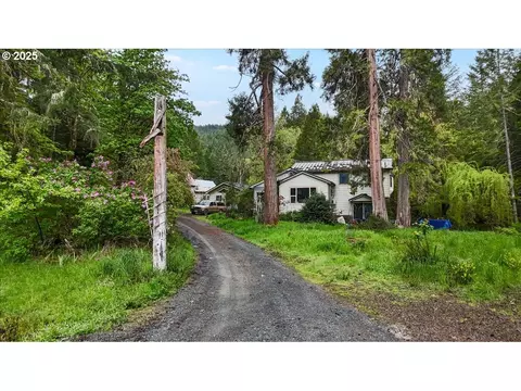 2240 Frozen Creek Rd, Myrtle Creek, OR 97457