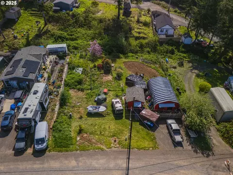 31 N Spring Dr, Otis, OR 97368