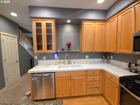 Kitchen - 2543 NW 2nd Ter, Gresham, OR 97030 photo 3 of 3