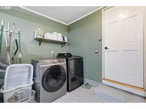 Other - 3950 Jasper Rd, Springfield, OR 97478 photo 6 of 11