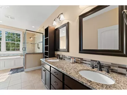 Bath - 3097 SE Kingfisher Ave, Gresham, OR 97080 photo 1 of 4