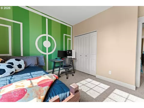 Bedroom - 3097 SE Kingfisher Ave, Gresham, OR 97080 photo 8 of 8