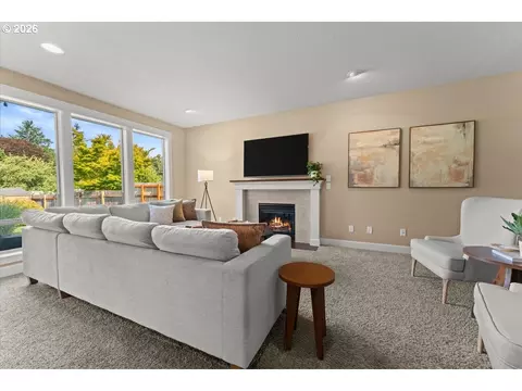 Living - 3097 SE Kingfisher Ave, Gresham, OR 97080 photo 1 of 4