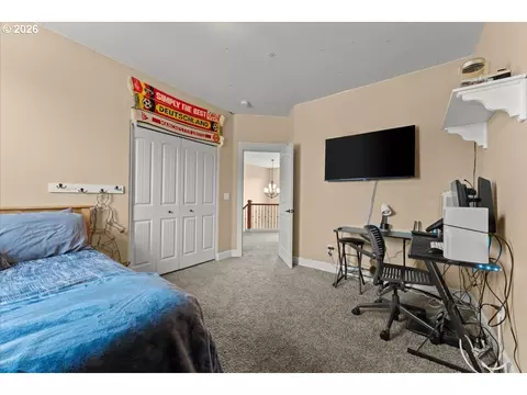 Bedroom - 3097 SE Kingfisher Ave, Gresham, OR 97080 photo 6 of 8