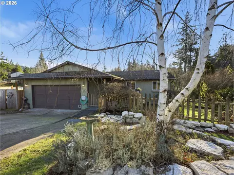Exterior - 1960 SW 13th Ct, Gresham, OR 97080 photo 3 of 9