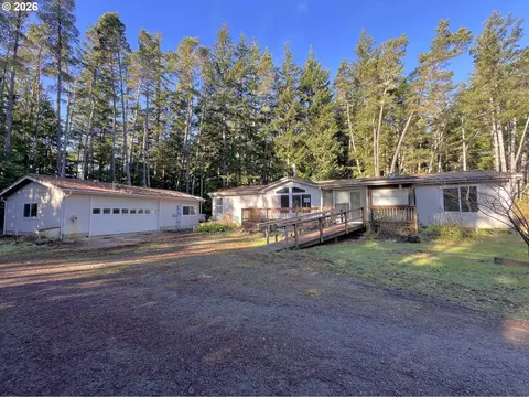 55769 Prosper Junction Rd, Bandon, OR 97411