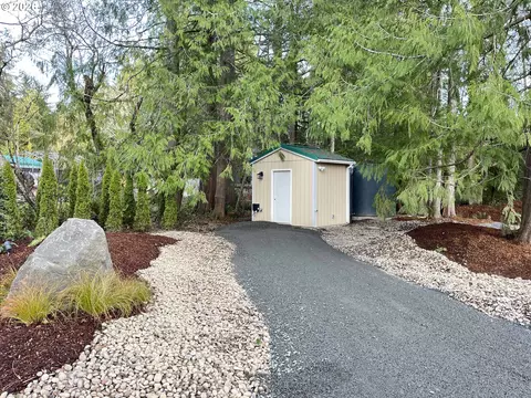 Exterior - 85313 Glenada Rd, Florence, OR 97439 photo 7 of 19
