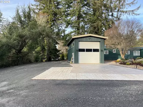 Exterior - 85313 Glenada Rd, Florence, OR 97439 photo 5 of 19