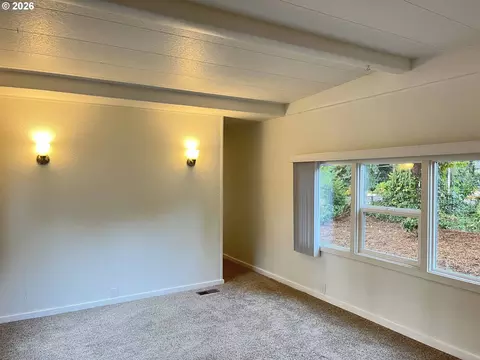 Living - 85313 Glenada Rd, Florence, OR 97439 photo 1 of 2