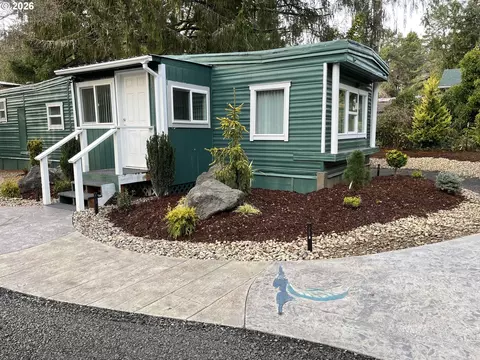 Exterior - 85313 Glenada Rd, Florence, OR 97439 photo 3 of 19