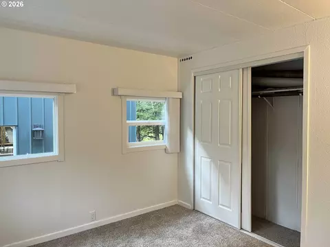 Bedroom - 85313 Glenada Rd, Florence, OR 97439 photo 1 of 1