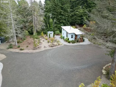 Exterior - 85313 Glenada Rd, Florence, OR 97439 photo 12 of 19