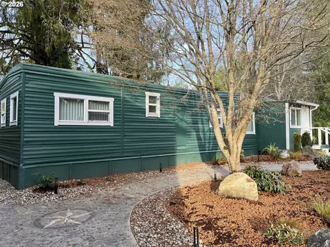 Exterior - 85313 Glenada Rd, Florence, OR 97439 photo 2 of 19