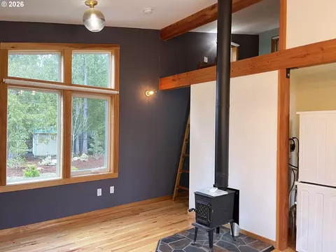 Living - 85313 Glenada Rd, Florence, OR 97439 photo 2 of 2