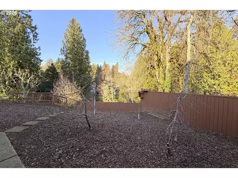 Exterior - 2581 SE Morlan Way, Gresham, OR 97080 photo 6 of 9
