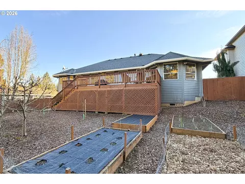 Exterior - 2581 SE Morlan Way, Gresham, OR 97080 photo 3 of 9