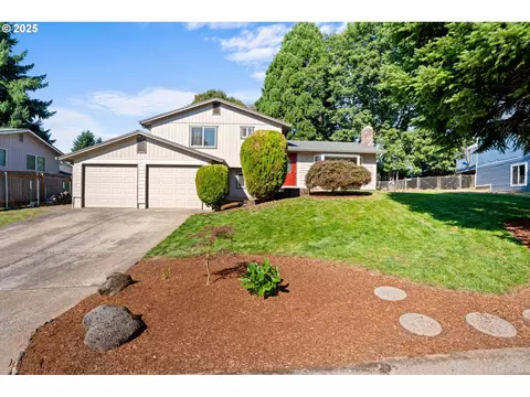 314 NW 102nd St, Vancouver, WA 98685