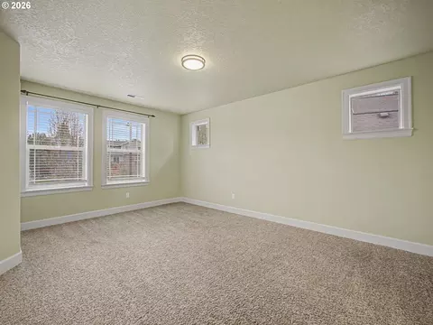 Bedroom - 39576 Trillium St, Sandy, OR 97055 photo 5 of 8