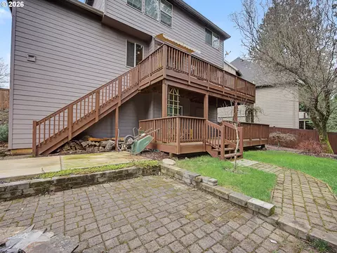 Exterior - 39576 Trillium St, Sandy, OR 97055 photo 9 of 13