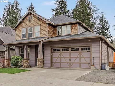 Exterior - 39576 Trillium St, Sandy, OR 97055 photo 2 of 13