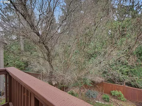 Exterior - 39576 Trillium St, Sandy, OR 97055 photo 5 of 13