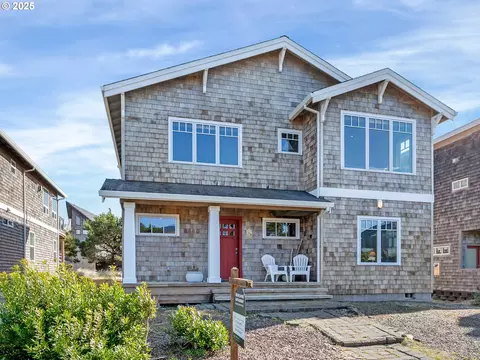 8885 Horizon Ln, Manzanita, OR 97130