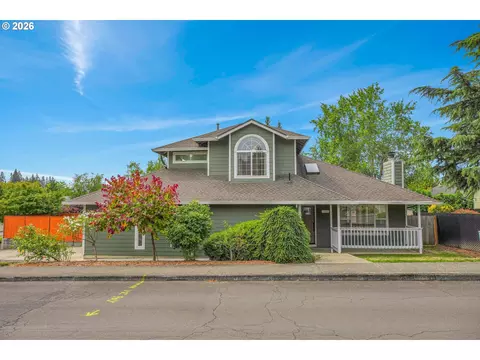 703 NW 114th St, Vancouver, WA 98685