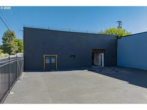 103 Allen St, Kelso, WA 98626