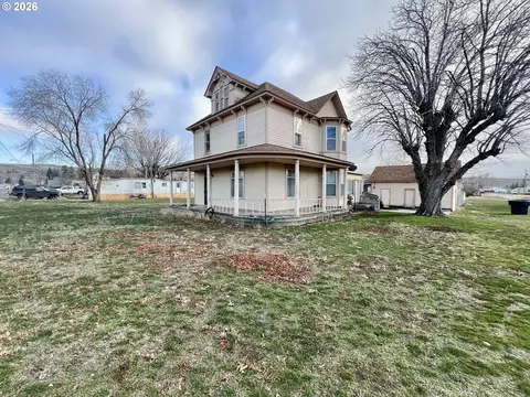216 E Fulton St, Union, OR 97883