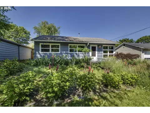 9415 N Geneva Ave, Portland, OR 97203