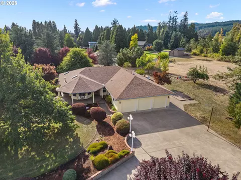 View/Area - 39141 Easton Ln, Springfield, OR 97478 photo 1 of 5