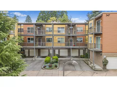 347 Rustic Pl #24, Eugene, OR 97401