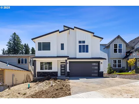 14196 SE Iseli Ln, Clackamas, OR 97015