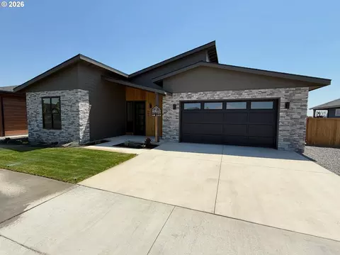 451 NE Union Loop, Prineville, OR 97754