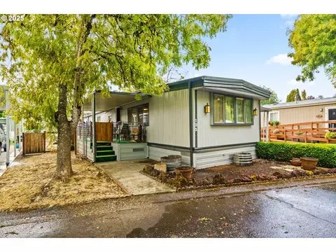 1475 Green Acres Rd #123, Eugene, OR 97408