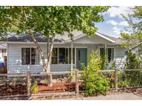 6024 SE 84th Pl, Portland, OR 97266