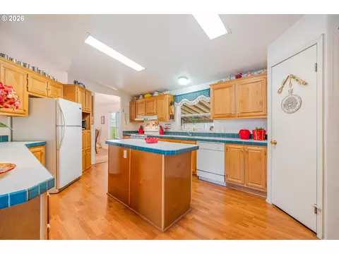 900 NE Francis Ave #63, Gresham, OR 97030 photo 4