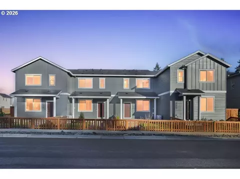 440 SW 32nd St, Battle Ground, WA 98604