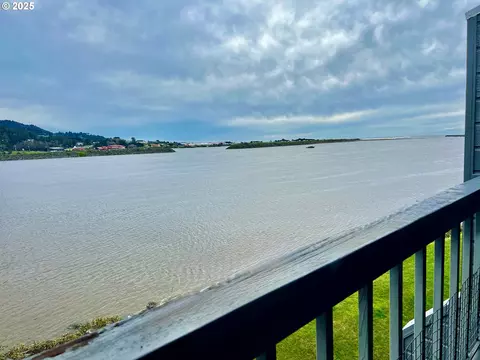 94304 Wedderburn Loop #443, Gold Beach, OR 97444
