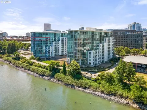 1260 NW Naito Pkwy #801B, Portland, OR 97209