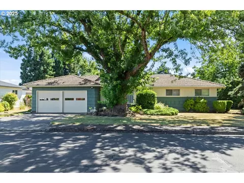 734 NE Vinyard Ave, Salem, OR 97301